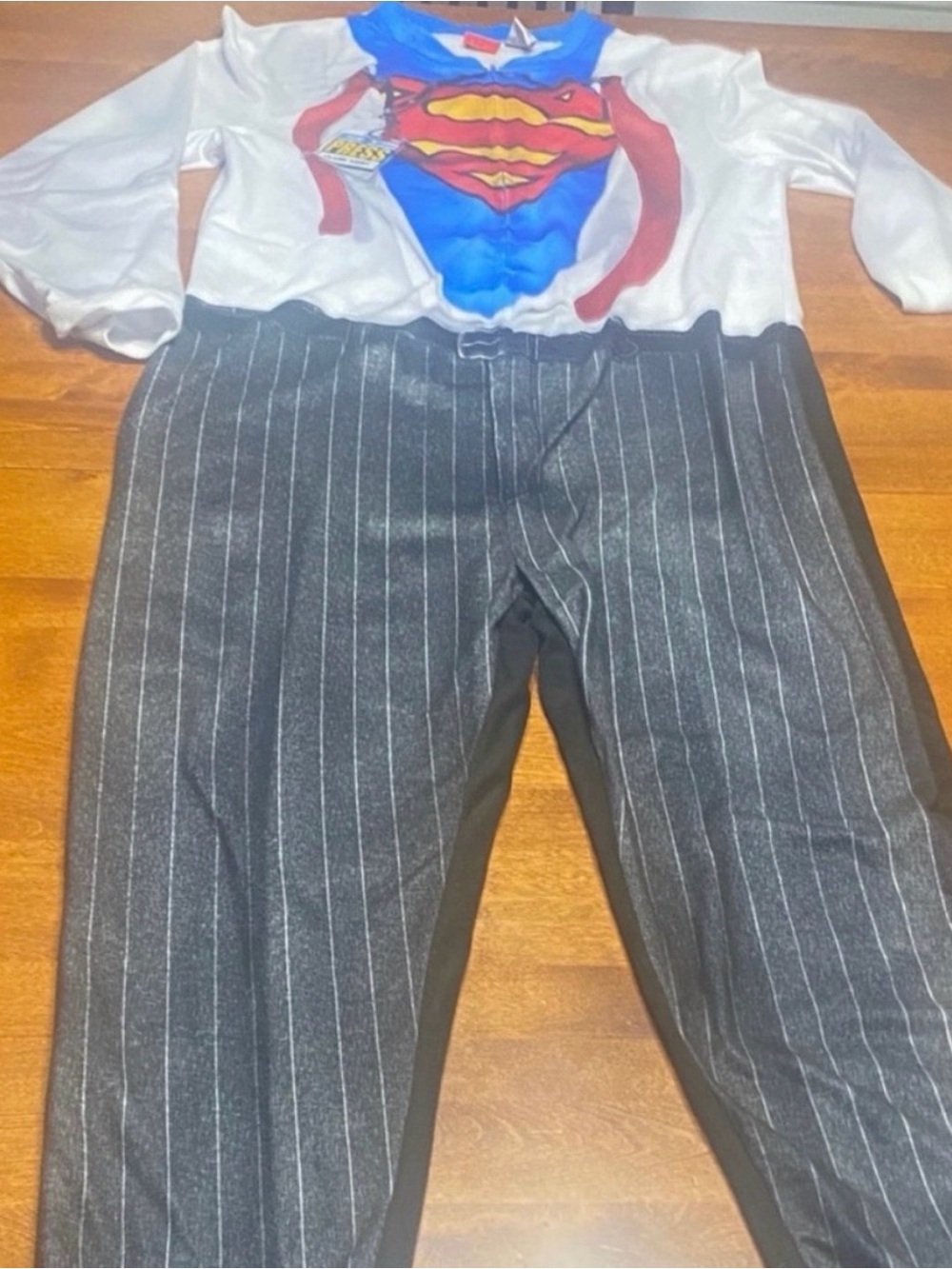 DC Comics Mens Superman Jumpsuit/Costume with Press Badge